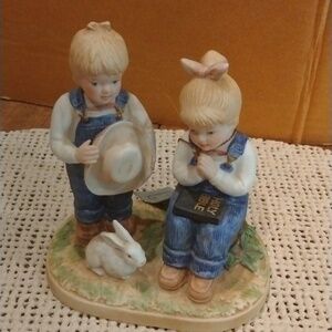 Denim days figurine, item number 8867, title Jesus loves us.